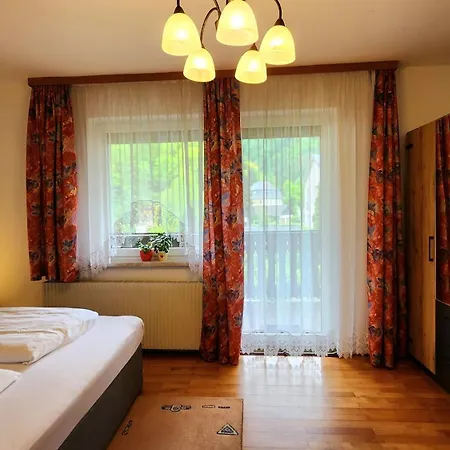 Quarto em Acomodações Particulares Zimmervermietung Stocker